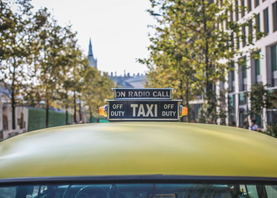 Taxiurile fără șofer, mai aproape de realitate Taxiurile Fara Sofer Mai Aproape De Realitate