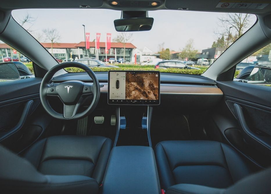 Inca Un Esec La Tesla Tehnologia De Conducere Autonoma Nu A Reusit Sa Detecteze Copiii Aflati Pe Sosea