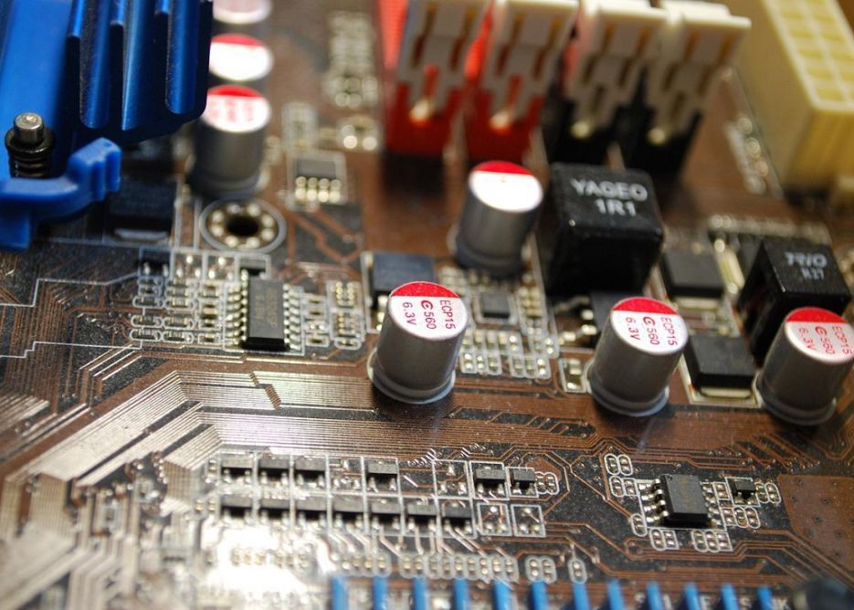 P Condensator Elementele Esentiale De Stiut