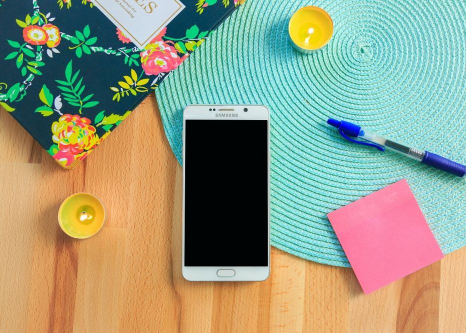 Samsung ar urma să nu mai includă încărcătoare și cabluri USB în cutiile smartphone-urilor Samsung Ar Urma Sa Nu Mai Includa Incarcatoare Si Cabluri Usb In Cutiile Smartphone Urilor