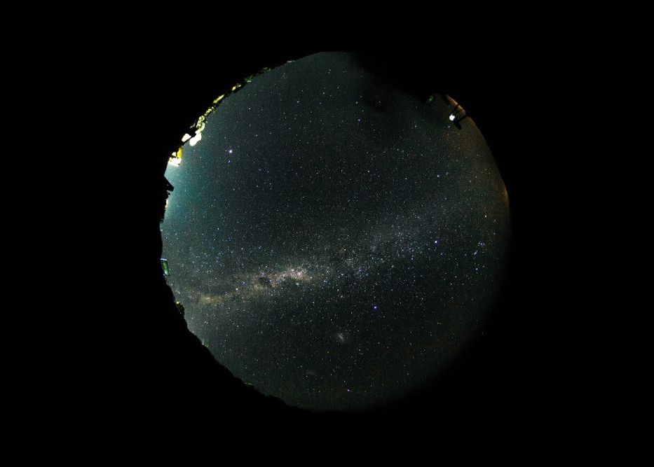 O explozie misterioasă de lumină este cel mai îndepărtat eveniment pe care astronomii l-au zărit vreodată în Univers O Explozie Misterioasa De Lumina Este Cel Mai Indepartat Eveniment Pe Care Astronomii L Au Zarit Vreodata