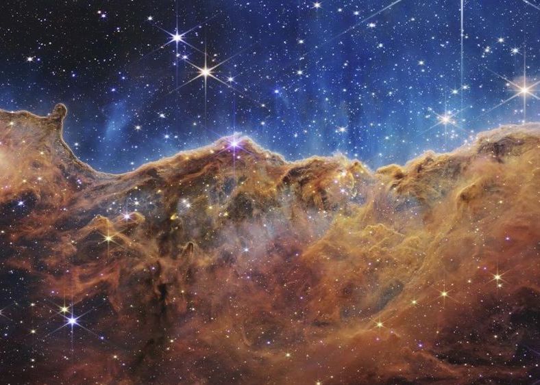 Telescopul James Webb a doborât recordul pentru cea mai îndepărtată galaxie detectată vreodată în istorie Telescopul James Webb A Doborat Recordul Pentru Cea Mai Indepartata Galaxie Detectata Vreodata In Istorie