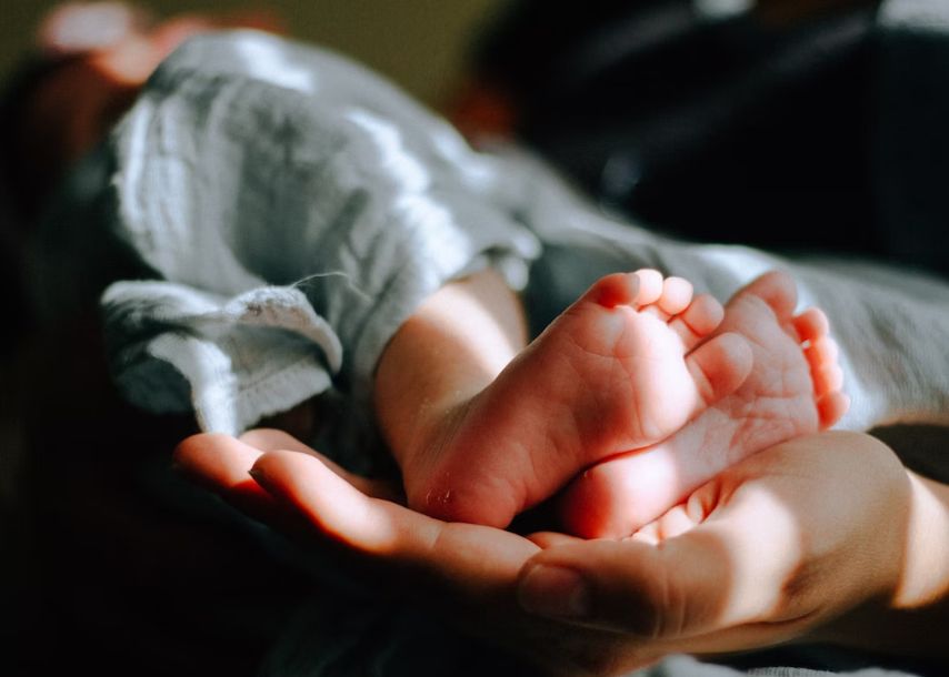 Un copil născut din ADN-ul a trei persoane, în Marea Britanie Un Copil Nascut Din Adn Ul A Trei Persoane In Marea Britanie