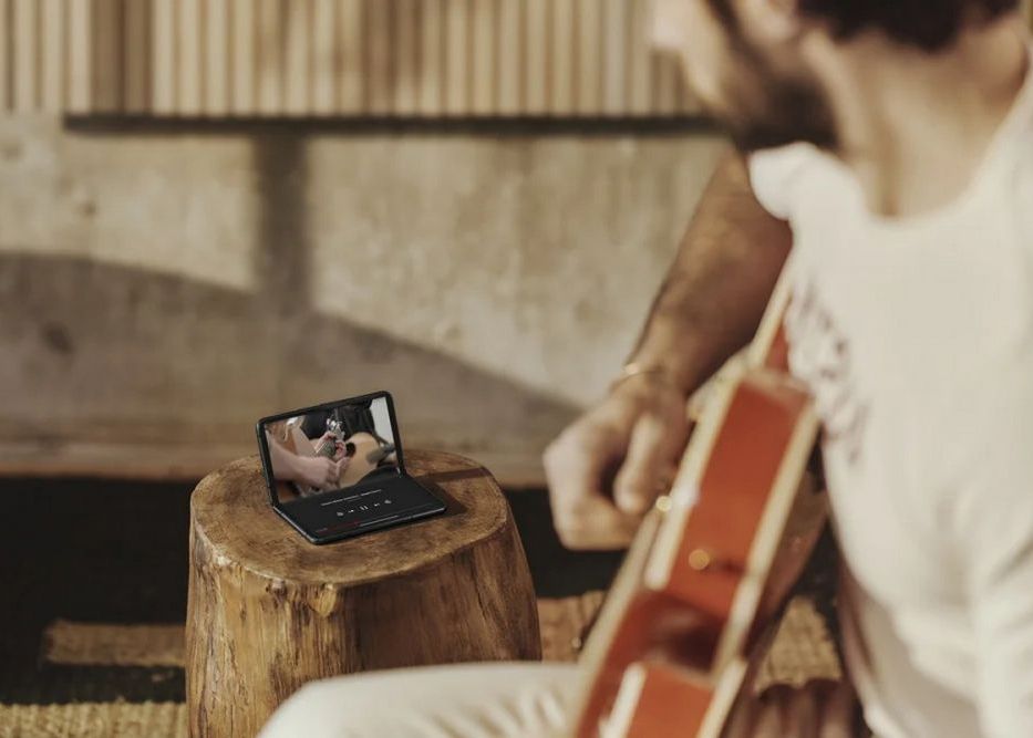 Google A Lansat Pixel Fold Primul Sau Telefon Pliabil