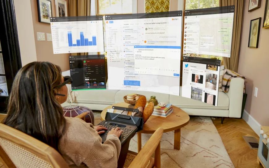 Spacetop, laptopul fără ecran cu realitate augmentată pe care îl poți folosi absolut oriunde și pe care nimeni altcineva nu-l vede Spacetop Laptopul Fara Ecran Cu Realitate Augmentata Pe Care Il Poti Folosi Absolut Oriunde Si Pe Care
