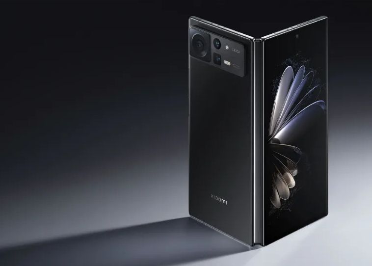 Lupta Telefoanelor Pliabile Devine Din Ce In Ce Mai Dura Inca O Companie De Top Vrea Sa Lanseze Un Astfel