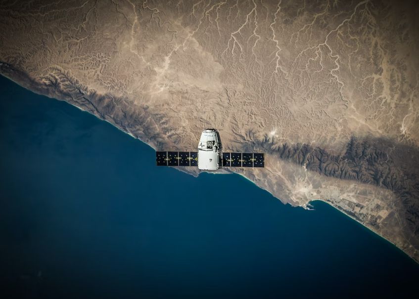 Japonia va lansa pe orbită un satelit realizat din lemn. Cum va fi posibil acest lucru Japonia Va Lansa Pe Orbita Un Satelit Realizat Din Lemn