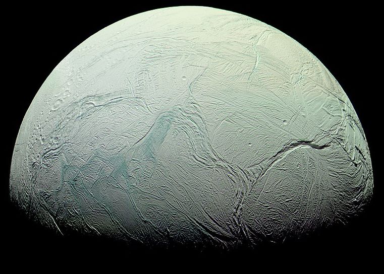 Enceladus, luna lui Saturn, ar putea găzdui specii similare cu cele de pe Pământ Enceladus Luna Lui Saturn Ar Putea Gazdui Specii Similare Cu Cele De Pe Pamant