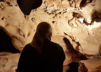 Desenele Rupestre Gasite Intr O Pestera Din Franta Ar Putea Fi Cel Mai Vechi Exemplu De Arta Din Perioada