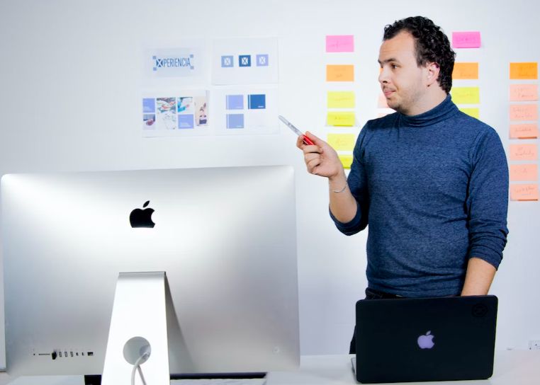 Apple Isi Dezvolta Propriul Chatbot Ai Generativ Pentru A Rivaliza Cu Chatgpt