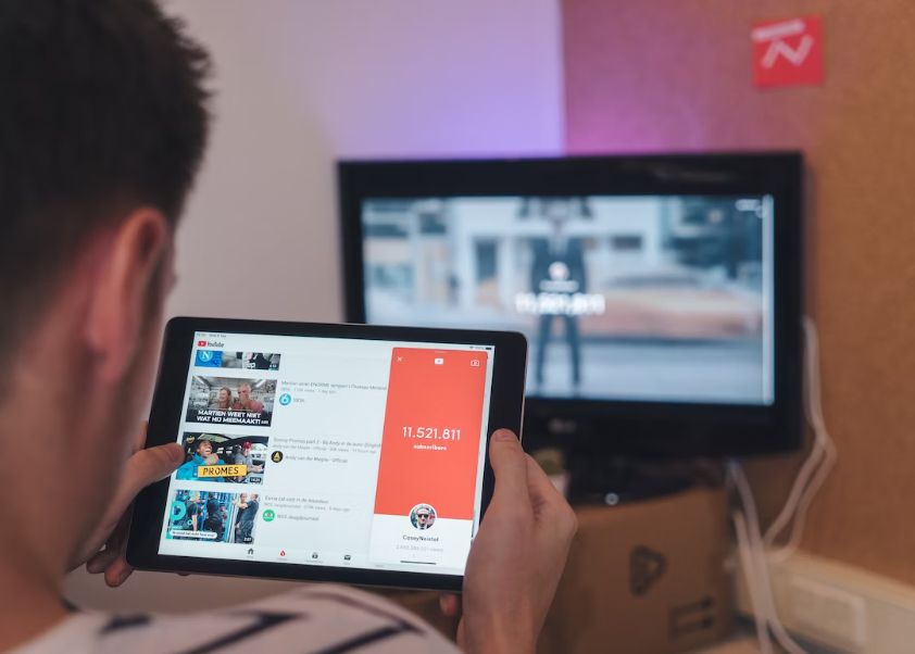 YouTube introduce o nouă funcție pe bază de AI, care ajută la realizarea de „rezumate” pentru videoclipuri Youtube Introduce O Noua Functie Pe Baza De Ai Care Ajuta La Realizarea De Zrezumate Pentru Videoclipuri
