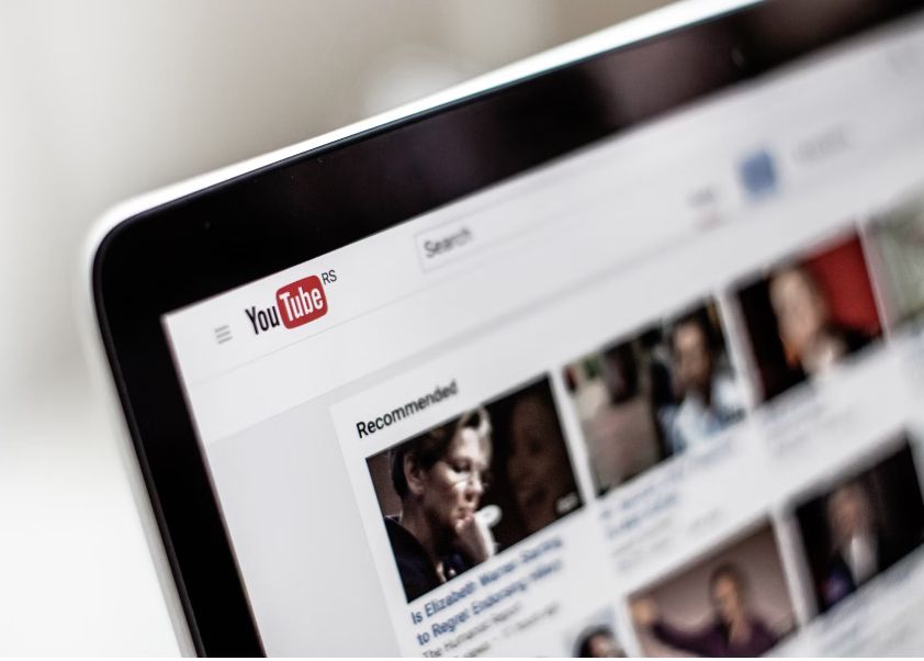 YouTube va avea mai puține reclame pe TV, dar vor fi mai lungi Youtube Va Avea Mai Putine Reclame Pe Tv Dar Vor Fi Mai Lungi