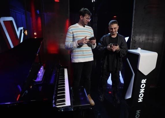 Honor 90 Smartphone Ul Care Te Incurajeaza Sa Impartasesti Emotiile Cu Lumea Intreaga