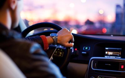 (P) Vrei să închiriezi o mașină? Află de ce EvoGo este cea mai bună alegere pentru tine